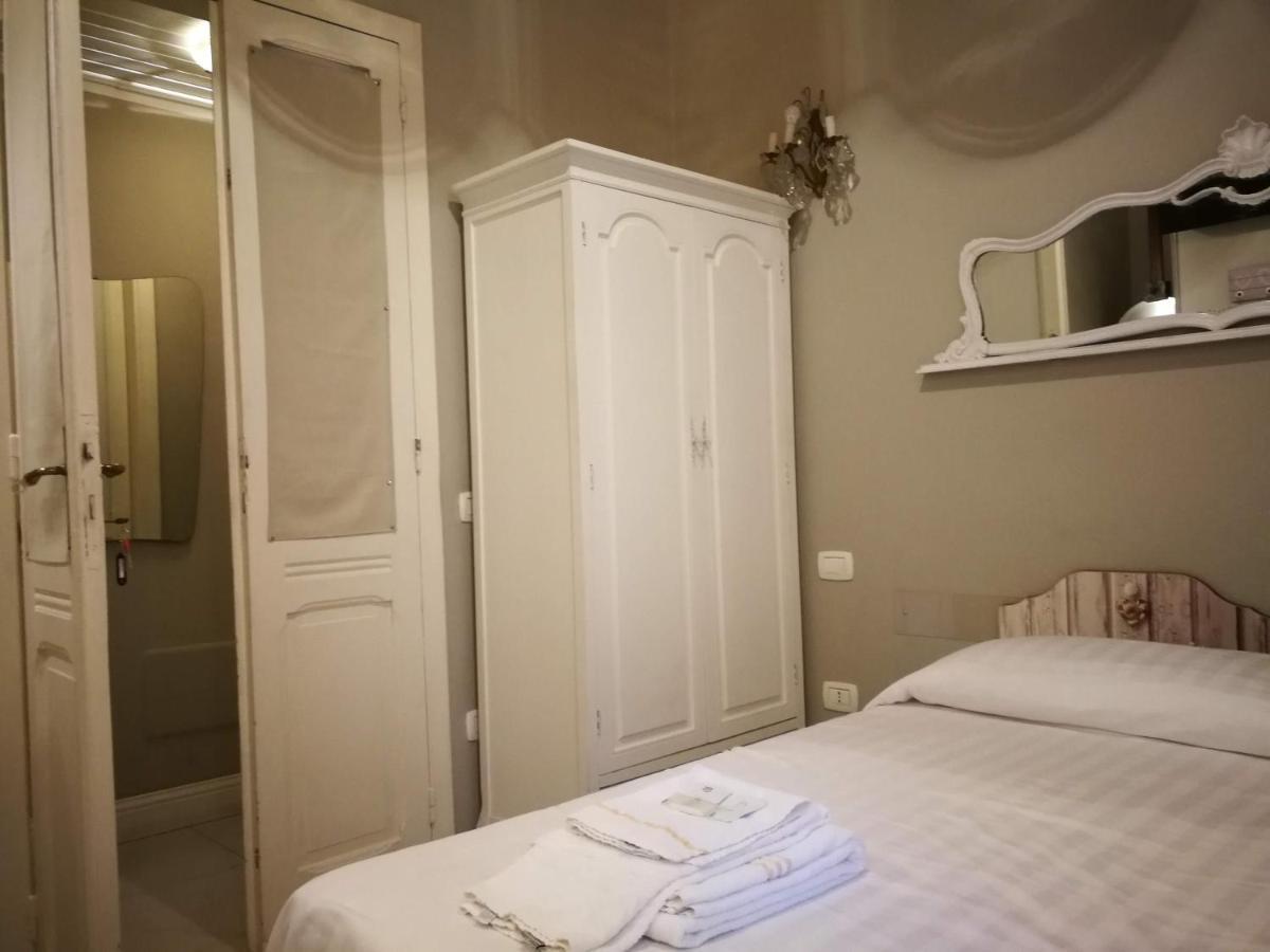 Villa Liberty Ofelia Locazioni Brevi 칼리아리 외부 사진