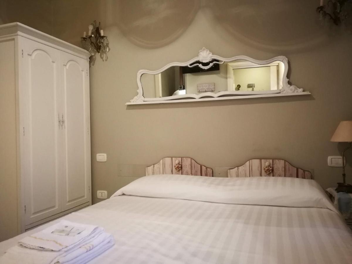 Villa Liberty Ofelia Locazioni Brevi 칼리아리 외부 사진