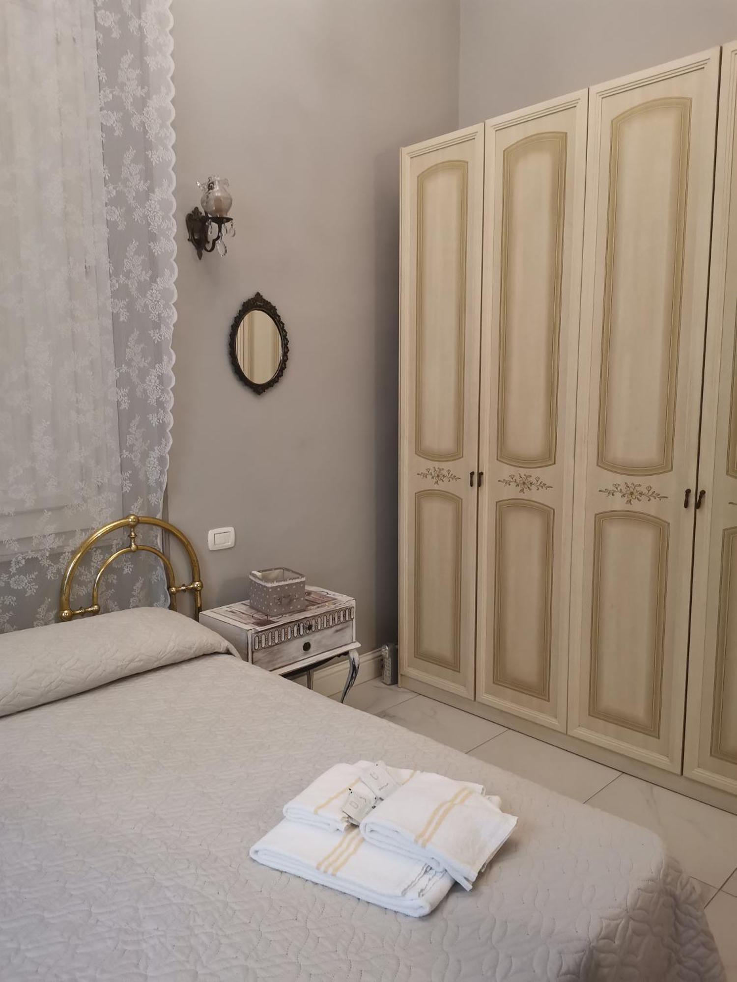 Villa Liberty Ofelia Locazioni Brevi 칼리아리 외부 사진